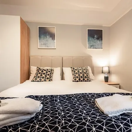 Best Price! Perfect Gunwharf Accommodation - 5 Single Beds Or Kingsize Free Parking Portsmouth Exterior foto