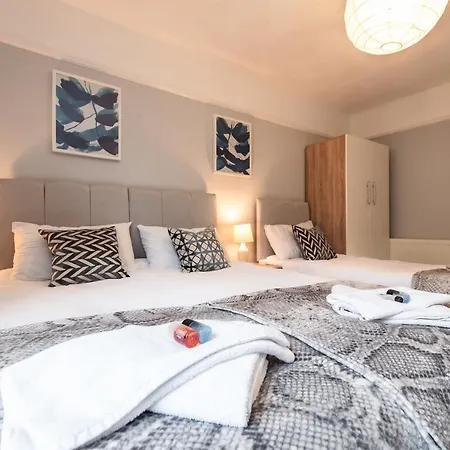 Best Price! Perfect Gunwharf Accommodation - 5 Single Beds Or Kingsize Free Parking Portsmouth Exterior foto